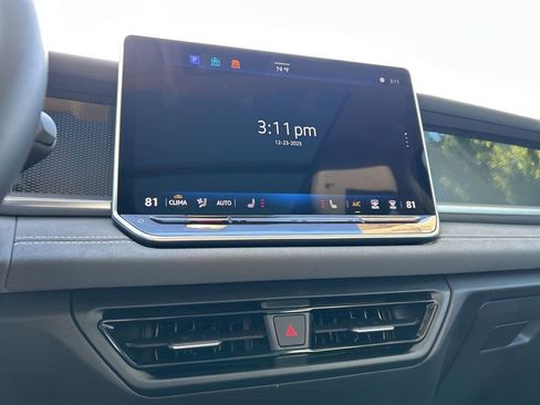 New 2026 Volkswagen Tiguan SE AWD/4WD image 32