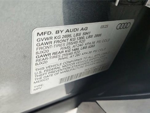 Used 2025 Audi Q5 e Premium Plus w/ Premium Plus Package image 59