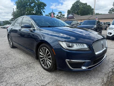 Used 2017 Lincoln MKZ Select FWD image 1