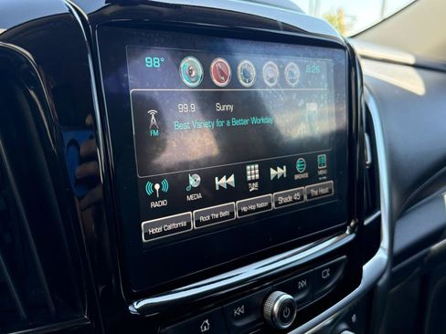 Used 2019 Chevrolet Traverse Premier w/ Driver Confidence II Package FWD image 24