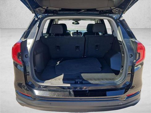 Used 2023 GMC Terrain SLE w/ Driver Convenience Package FWD image 6
