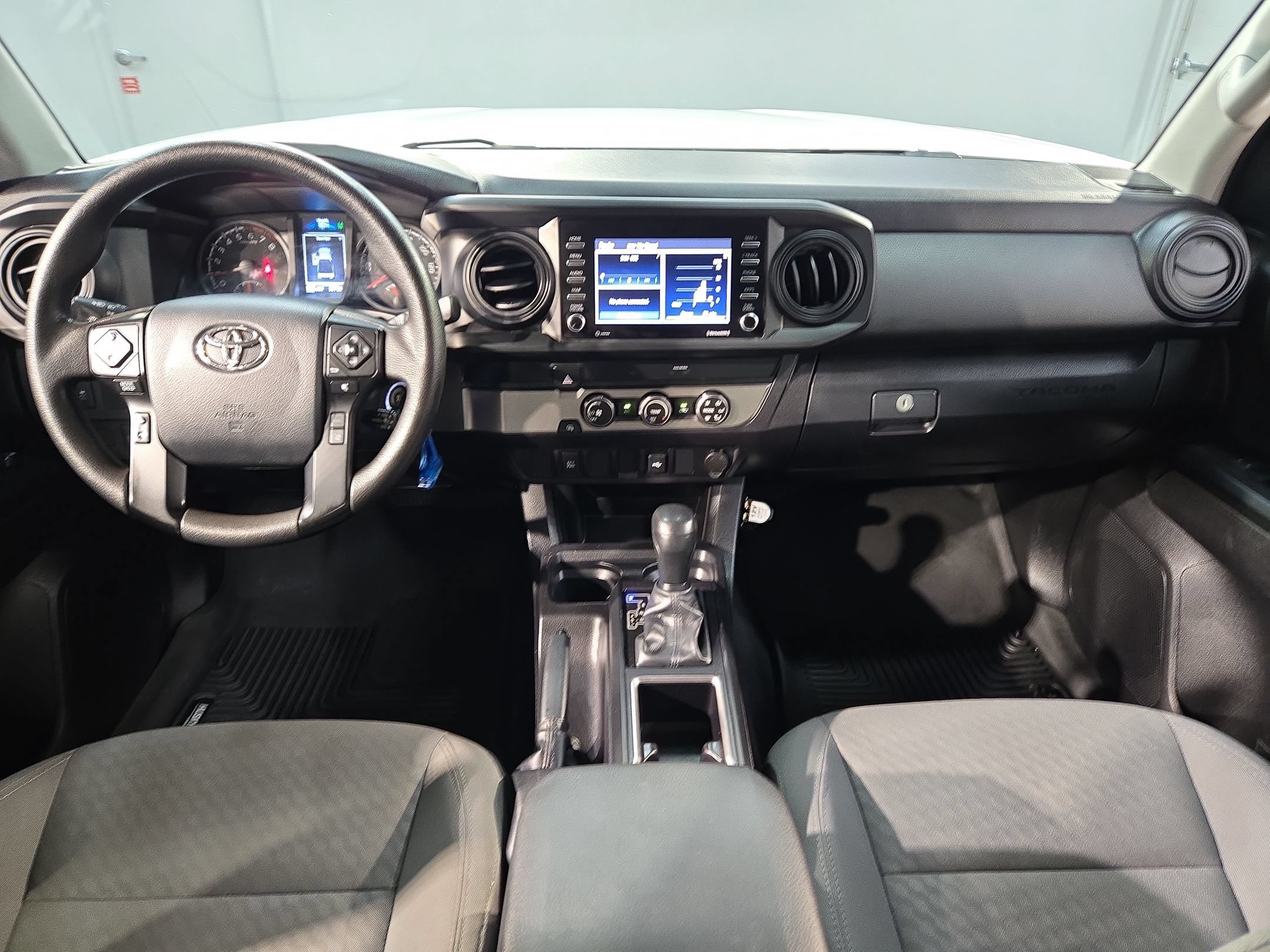 Used 2023 Toyota Tacoma SR RWD image 10