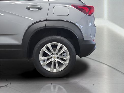 Used 2023 Chevrolet TrailBlazer LS image 8