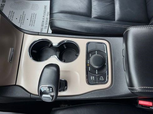 Used 2015 Jeep Grand Cherokee Limited image 30