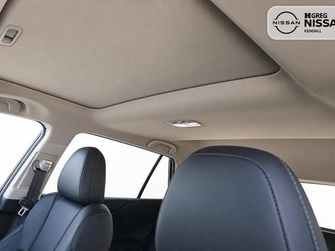 Used 2023 Subaru Outback Touring AWD/4WD image 11