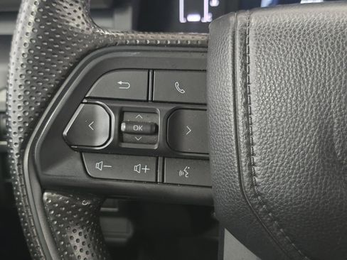 Certified 2024 Toyota Tacoma SR AWD/4WD image 32