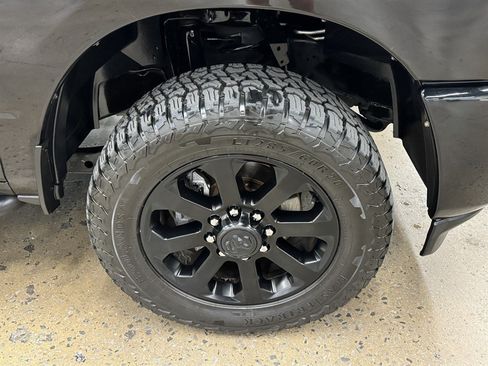 Used 2019 RAM 2500 Big Horn w/ Black Appearance Package AWD/4WD image 20