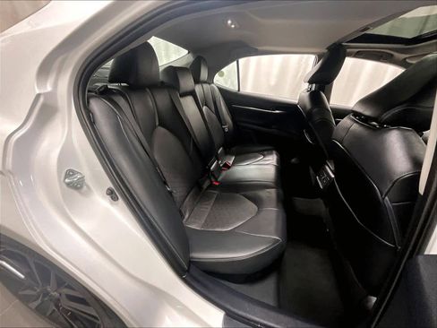 Used 2021 Toyota Camry XSE w/ Navigation Upgrade Package image 16