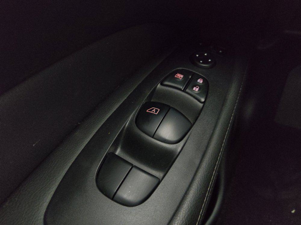 Used 2019 Nissan Pathfinder S FWD image 27