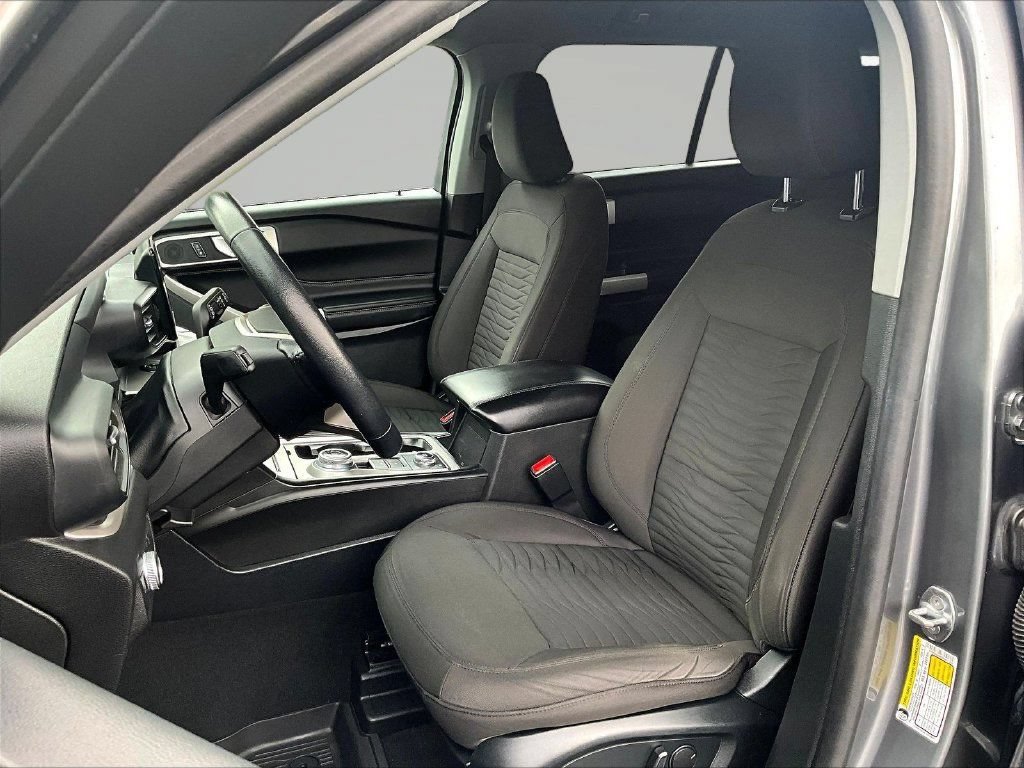 Used 2021 Ford Explorer XLT AWD/4WD image 23