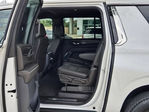 Used 2022 GMC Yukon XL Denali AWD/4WD image 21
