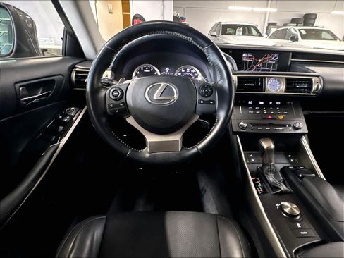 Used 2015 Lexus IS 250 w/ Navigation System Package RWD image 8