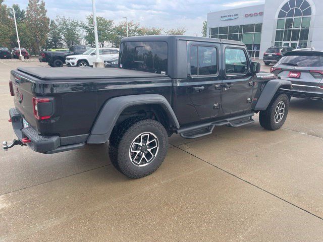 Used 2024 Jeep Gladiator Rubicon w/ Technology Group AWD/4WD image 6