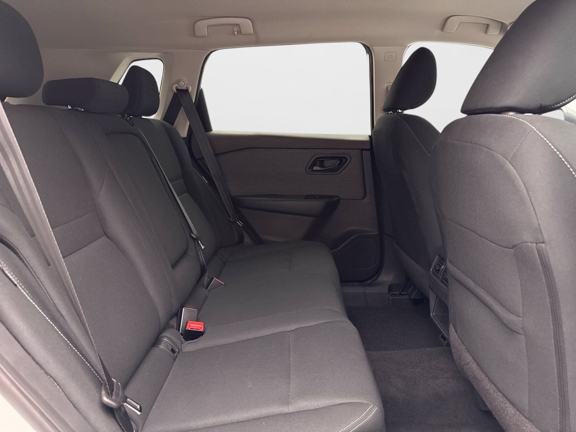 Used 2023 Nissan Rogue S AWD/4WD image 17