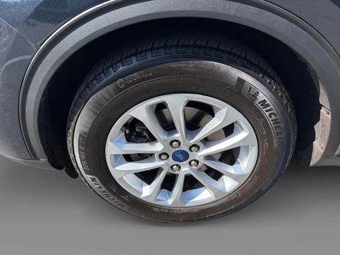 Certified 2022 Ford Escape SE FWD image 9