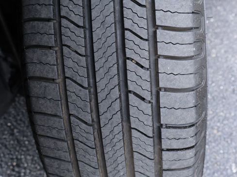 Certified 2018 Toyota RAV4 LE image 13