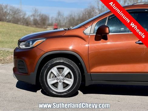Used 2019 Chevrolet Trax LT w/ LT Convenience Package image 10