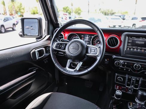 Used 2018 Jeep Wrangler Unlimited Rubicon AWD/4WD image 6