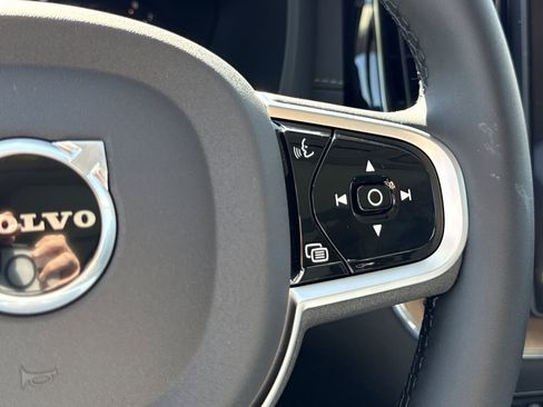 New 2026 Volvo XC60 B5 Ultra w/ Protection Package Premier image 23