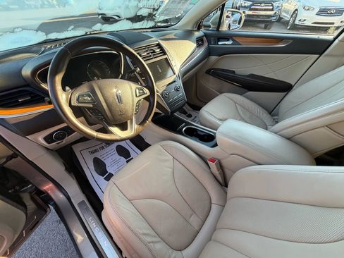Used 2018 Lincoln MKC Select w/ Select Plus Package image 6