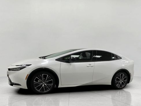 Used 2026 Toyota Prius Limited w/ Limited Premium Package FWD image 9