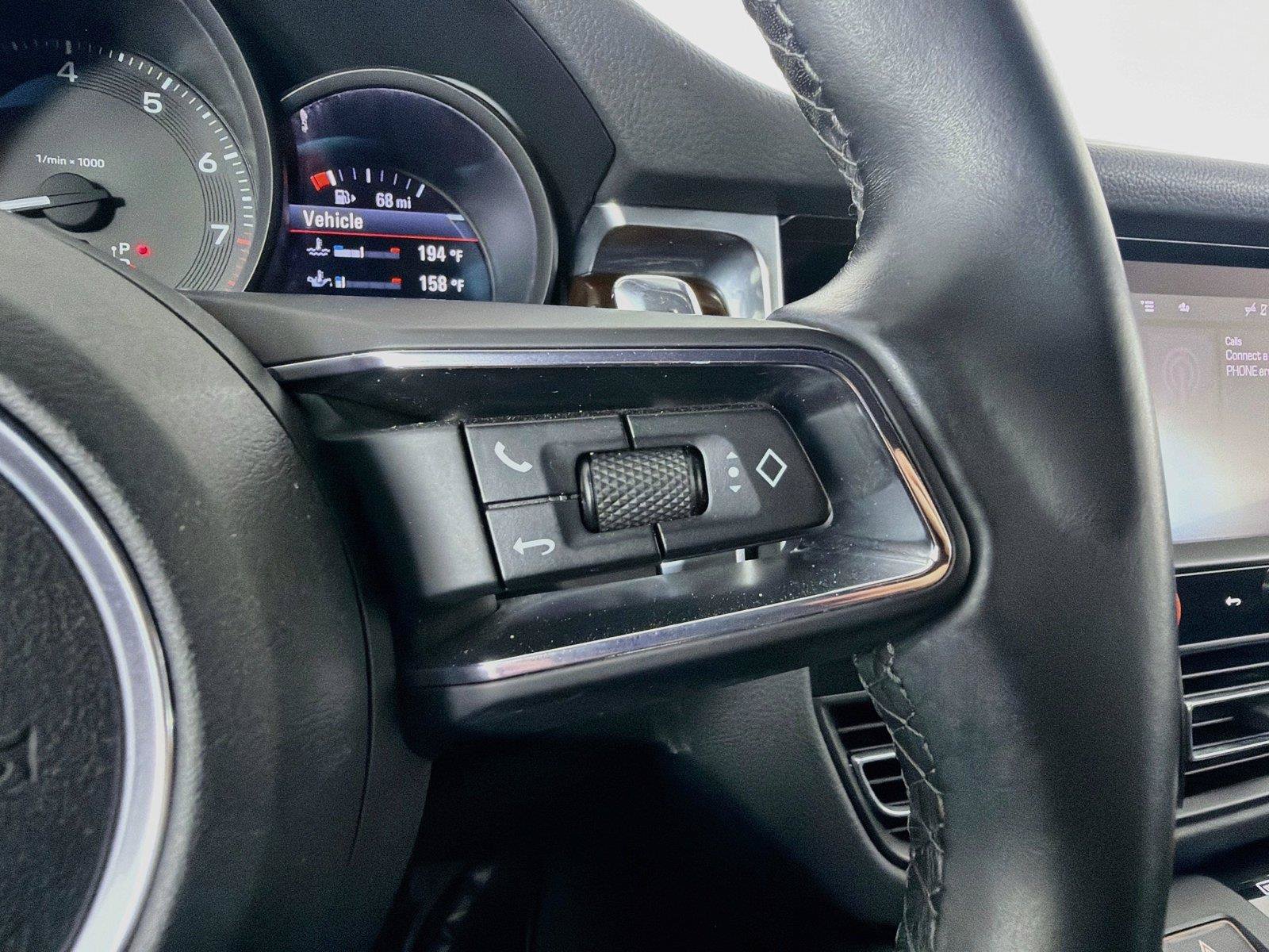 Used 2022 Porsche Macan AWD/4WD image 13