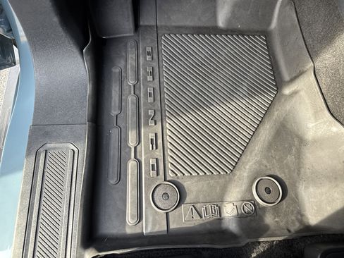 Used 2023 Ford Bronco Wildtrak image 16