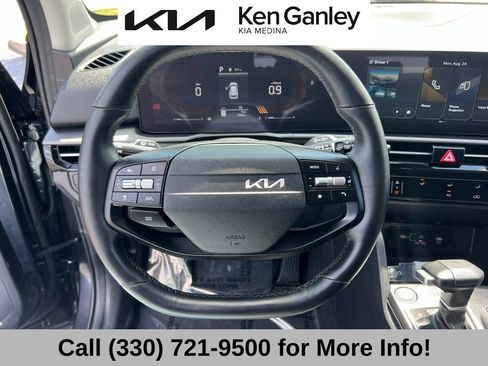Certified 2026 Kia Sportage LX FWD image 32