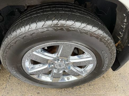 Used 2012 Nissan Armada Platinum image 24