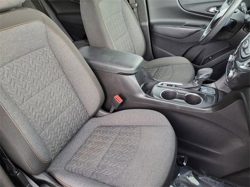 Used 2022 Chevrolet Equinox LT image 4