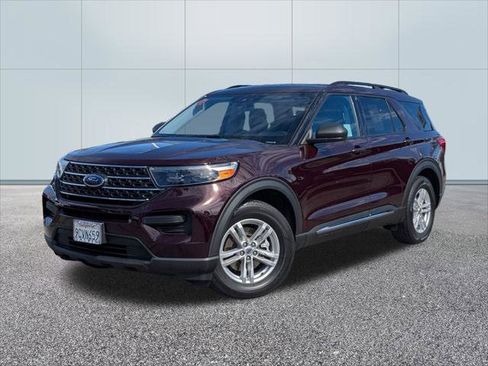 Certified 2022 Ford Explorer XLT image 1