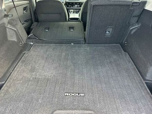 Used 2022 Nissan Rogue SV image 13