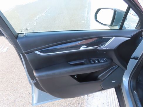 Used 2023 Cadillac XT5 Premium Luxury w/ Technology Package image 32