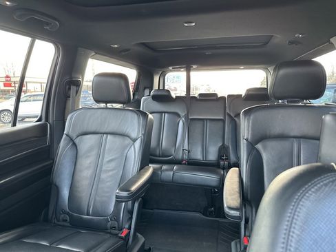 Used 2022 Jeep Wagoneer Series III w/ Premium Group I image 22