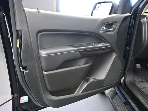 Used 2022 GMC Canyon Elevation w/ Elevation Premium Package image 16