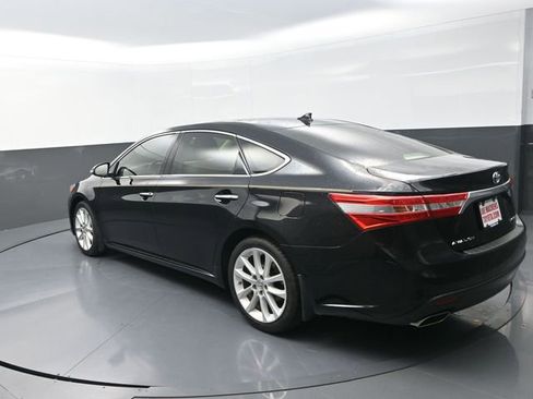 Used 2013 Toyota Avalon Limited image 4