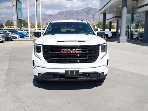 Used 2024 GMC Sierra 1500 Elevation image 9