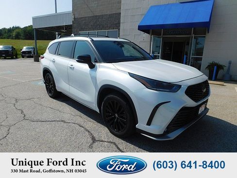 Used 2023 Toyota Highlander XSE image 2