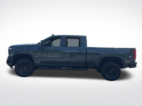 Used 2026 Chevrolet Silverado 2500 ZR2 w/ LPO, Dark Essentials Package AWD/4WD image 4