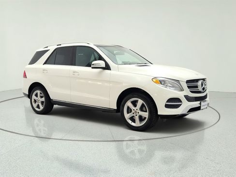 Used 2017 Mercedes-Benz GLE 350 image 3