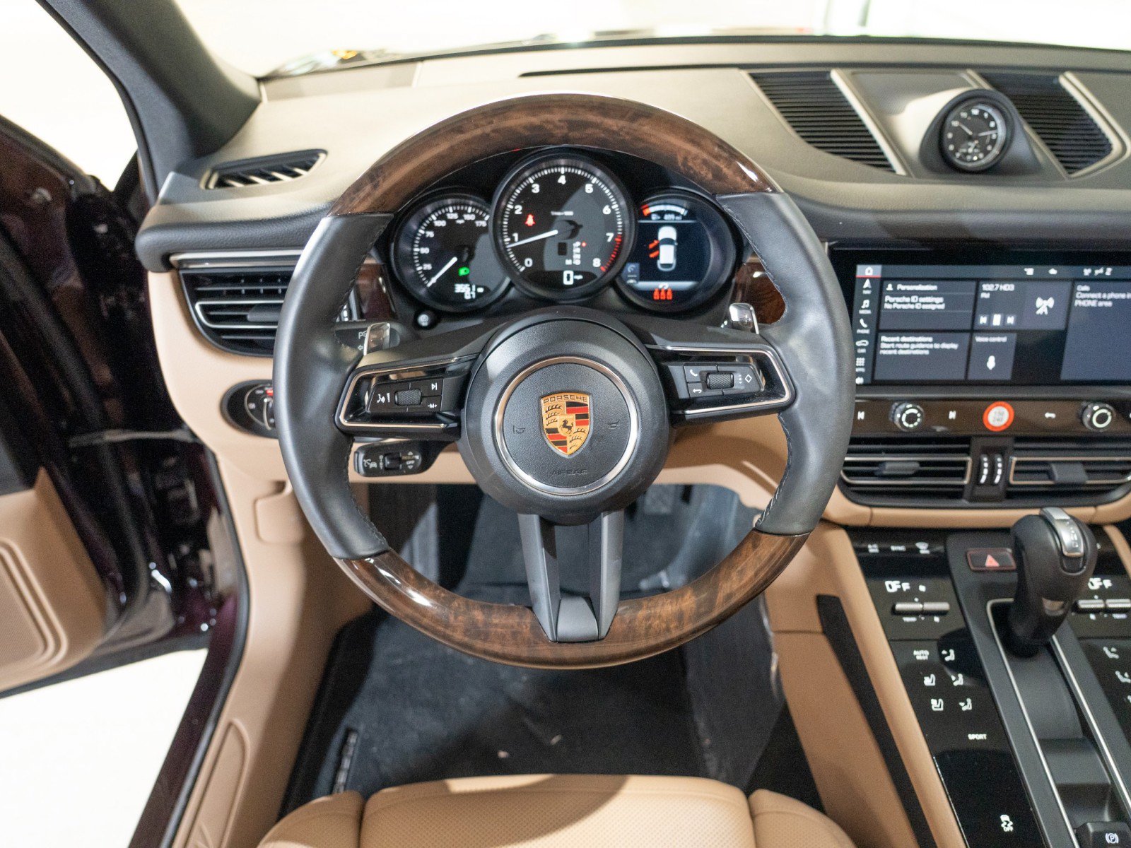 Certified 2026 Porsche Macan AWD/4WD image 27