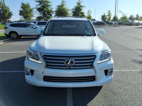 Used 2013 Lexus LX 570 4WD w/ Luxury Pkg image 2