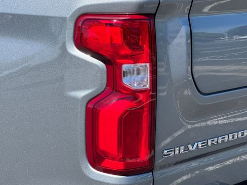 Used 2025 Chevrolet Silverado 1500 High Country AWD/4WD image 49