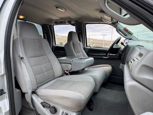 Used 2005 Ford F350 XLT image 32