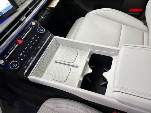 New 2025 Hyundai Santa Fe Calligraphy FWD image 30