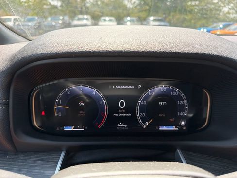 Used 2024 Jeep Wagoneer Series III AWD/4WD image 7