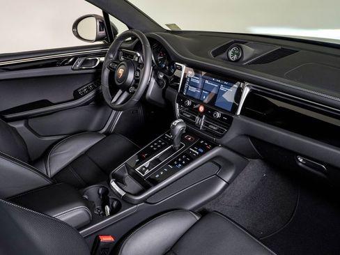 New 2026 Porsche Macan Turbo image 14