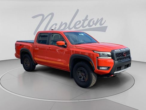 Used 2025 Nissan Frontier PRO-4X w/ Pro Premium Package AWD/4WD image 3