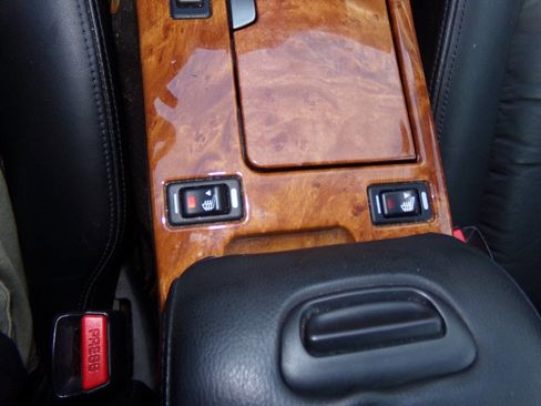 Used 2003 INFINITI I35 w/ Sunroof & Sunshade Pkg image 56