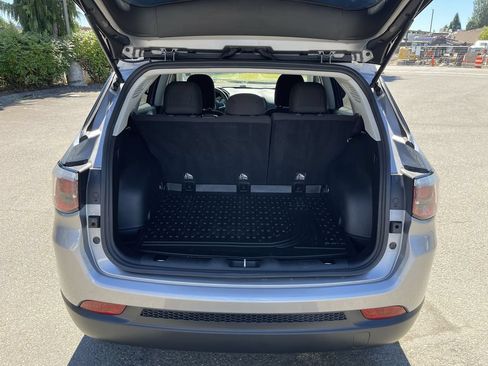 Used 2018 Jeep Compass Sport AWD/4WD image 24